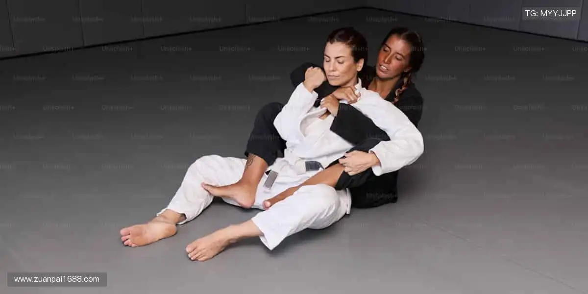 🏀 巅峰之战，不容错过！全球赛事同步直播，零时差感受速度与激情！